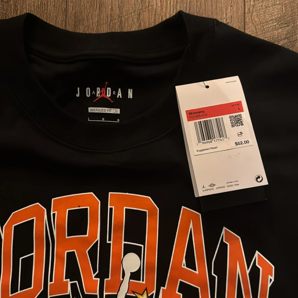 Jordan Oversized Tee - Picture 3 of 5